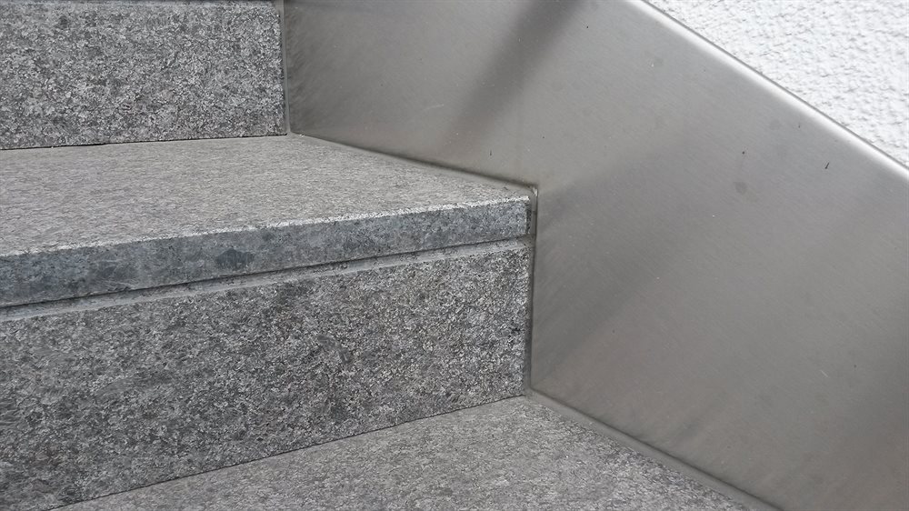 Außenanlagen & Gärten mit Stein gestalten